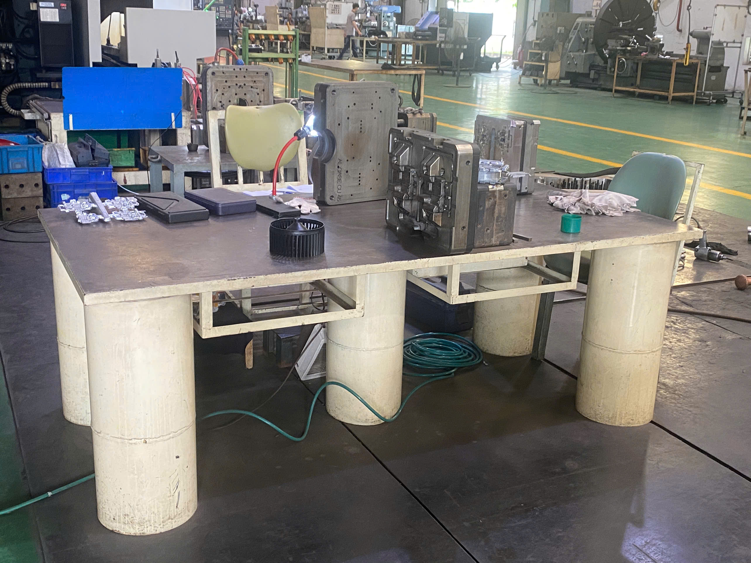 Workbench 5.jpg